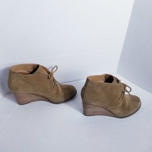 LUCKY BRAND WEDGED LACED BROWN BOOTS SIZE 8